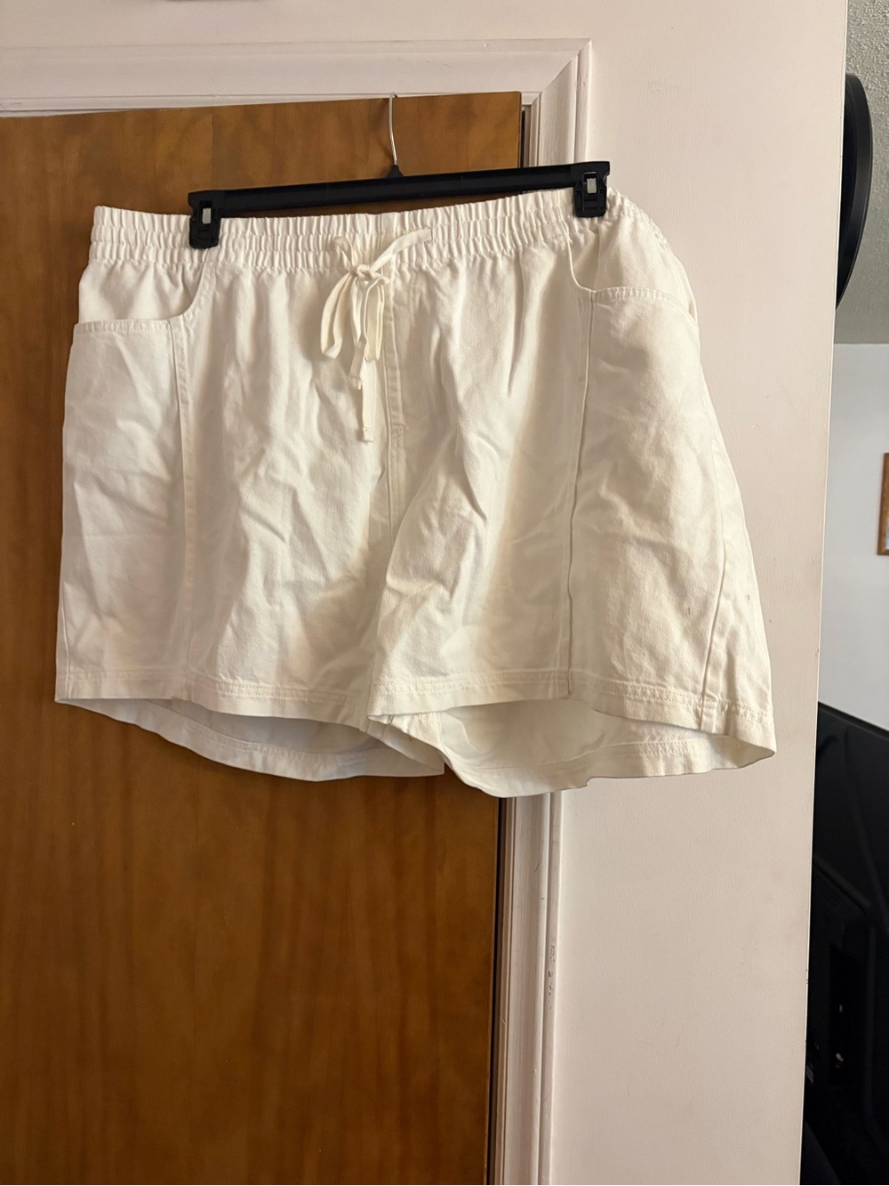 Universal Thread Cream Pull-Tie Skort Shorts